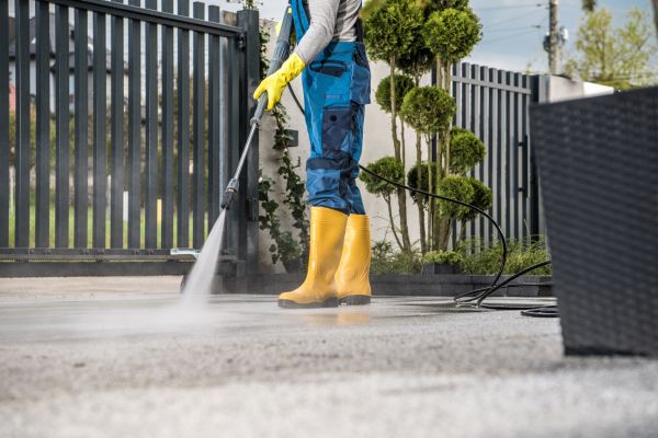 Cost of Driveway Power Washing in North Little Rock