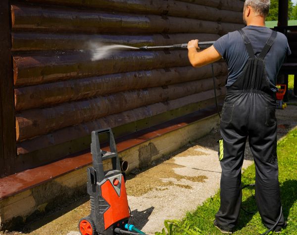 Cost of Log Home Pressure Washing in North Little Rock